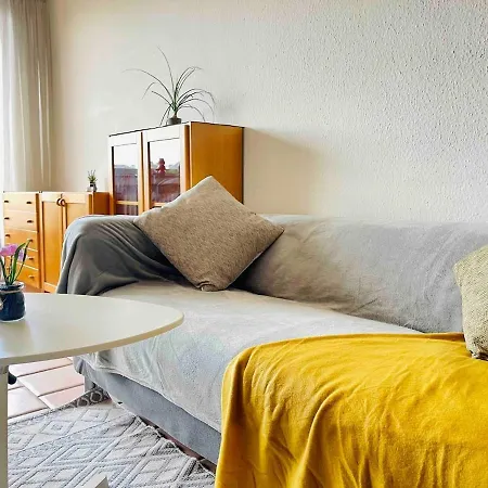 Apartment & Bright In Center